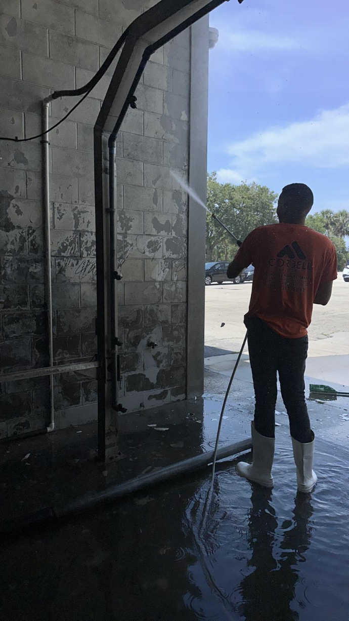 Mechanical Bay Cleaning Pressure Washing